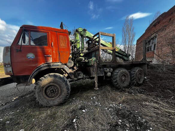 1985 КамАЗ 4310, красный, 1600000 рублей