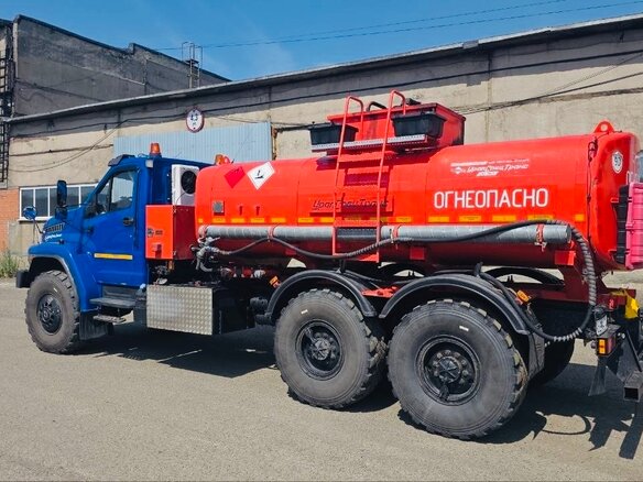 2021 Урал Next, синий, 5750000 рублей