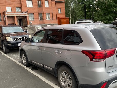 2019 Mitsubishi Outlander III Рестайлинг 3, серебристый, 2300000 рублей, вид 2