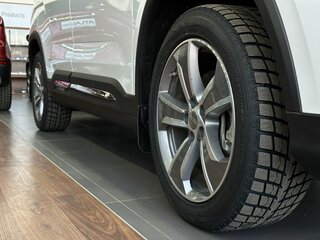 2026 Geely Okavango I Рестайлинг, белый, 4085990 рублей, вид 4