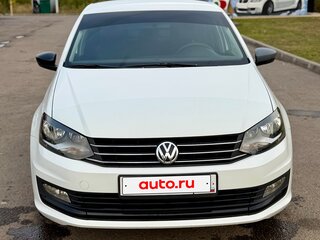 2018 Volkswagen Polo V Рестайлинг, белый, 900000 рублей, вид 2