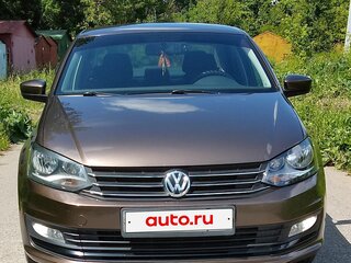 2015 Volkswagen Polo V Рестайлинг, коричневый, 850000 рублей, вид 2