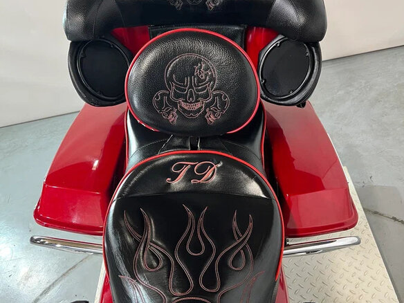 2010 Harley-Davidson Electra Glide, пурпурный, 1200000 рублей - вид 10
