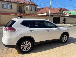 2017 Nissan X-Trail III, белый, 1900000 рублей, вид 4