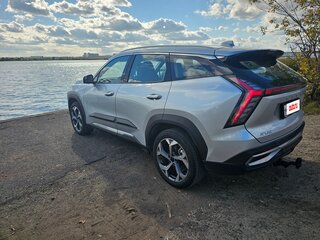2024 Geely Atlas II, серый, 2780000 рублей, вид 3