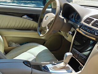2002 Mercedes-Benz E-Класс 320 III (W211, S211), чёрный, 590000 рублей, вид 5