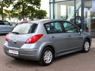 2013 Nissan Tiida I Рестайлинг, серый, 829000 рублей, вид 4