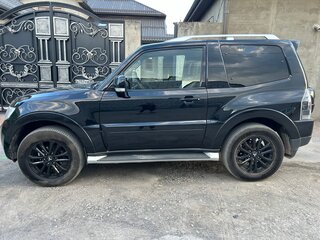 2007 Mitsubishi Pajero IV, чёрный, 1300000 рублей, вид 4