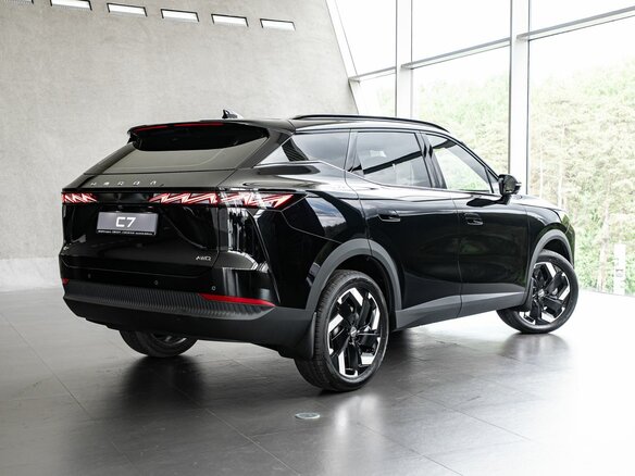 2026 Omoda C7, чёрный - вид 4