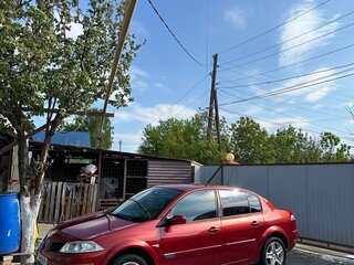 2006 Renault Megane II Рестайлинг, красный, 450000 рублей, вид 3
