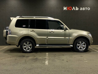2010 Mitsubishi Pajero IV, бежевый, 1800000 рублей, вид 4