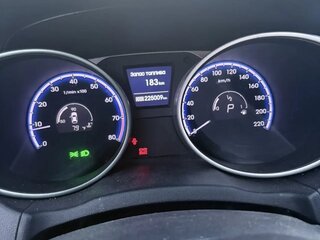 2013 Hyundai ix35 I Рестайлинг, белый, 998000 рублей, вид 3