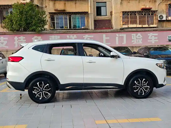 2023 Haval H6 II Рестайлинг, белый, 1341208 рублей - вид 3
