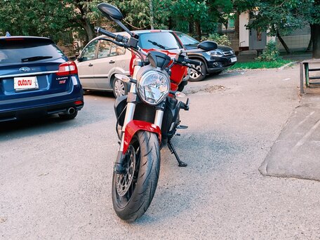 2014 Ducati Monster 821, красный, 650000 рублей, вид 3