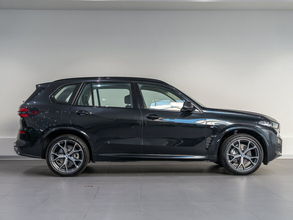 2026 BMW X5 Long 30Li IV (G05/G18) Рестайлинг, чёрный, 10300000 рублей - вид 3