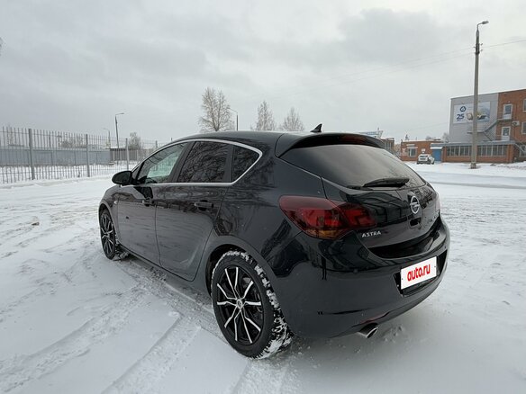 2010 Opel Astra J, чёрный, 750000 рублей - вид 6
