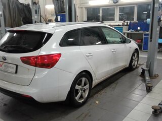 2015 Kia Ceed II Рестайлинг, бежевый, 1099000 рублей, вид 3
