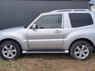 2008 Mitsubishi Pajero IV, серебристый, 1850000 рублей, вид 4