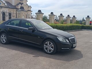 2010 Mercedes-Benz E-Класс 250 5G-Tronic IV (W212, S212, C207), чёрный, 1630000 рублей, вид 2