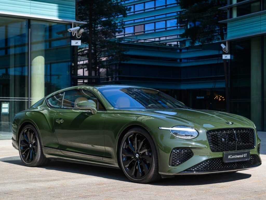 Открыть фотографии: Bentley Continental GT IV