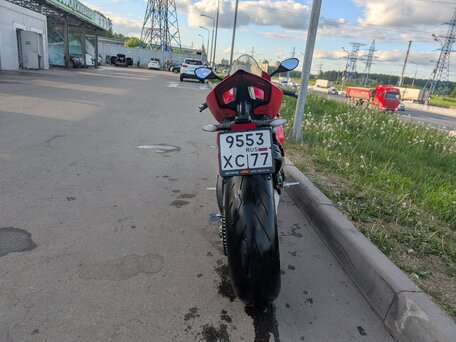 2018 Ducati Panigale V4, красный, 1550000 рублей, вид 4