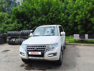 2015 Mitsubishi Pajero IV Рестайлинг 2, белый, 2500000 рублей, вид 2