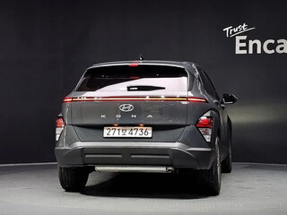 2023 Hyundai Kona II (SX2), серый, 1800111 рублей, вид 4