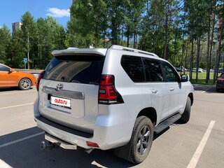 2020 Toyota Land Cruiser Prado 150 Series Рестайлинг 2, серый, 4600000 рублей, вид 5