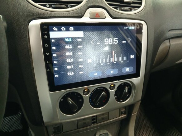 2010 Ford Focus II Рестайлинг, фиолетовый, 474000 рублей - вид 12