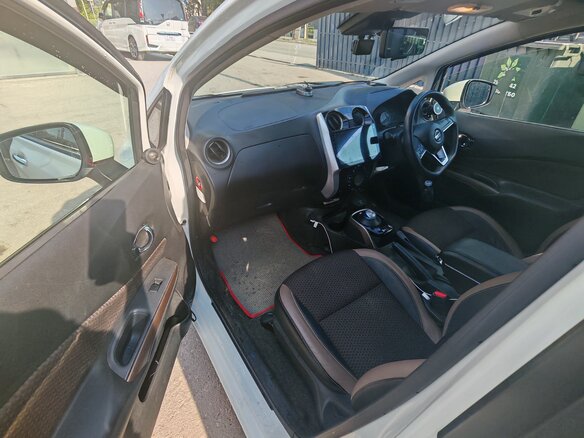 2019 Nissan Note e-Power II Рестайлинг, белый, 1200000 рублей - вид 6