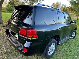 2008 Lexus LX 570 III, чёрный, 3300000 рублей, вид 3