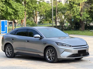 2025 BYD Qin L, серый, 1850000 рублей, вид 3
