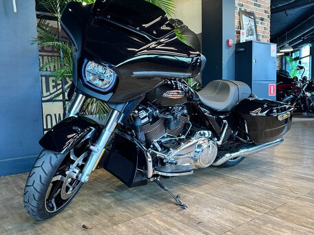 2024 Harley-Davidson Street Glide, чёрный, 3550000 рублей, вид 5