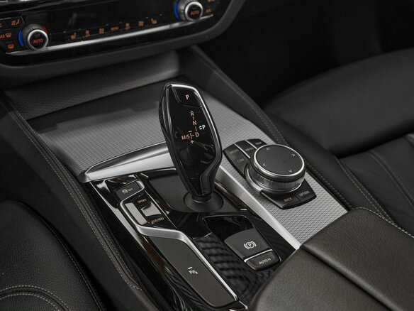 2019 BMW 5 серии 530i xDrive VII (G30/G31/G38), серый, 3299000 рублей - вид 17