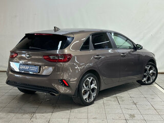 2018 Kia Ceed III, коричневый, 1380000 рублей, вид 3