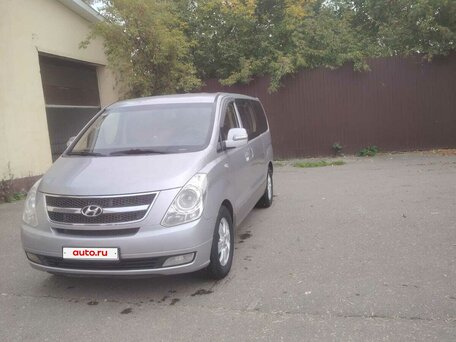 2014 Hyundai Grand Starex, серебристый, 1400000 рублей, вид 3