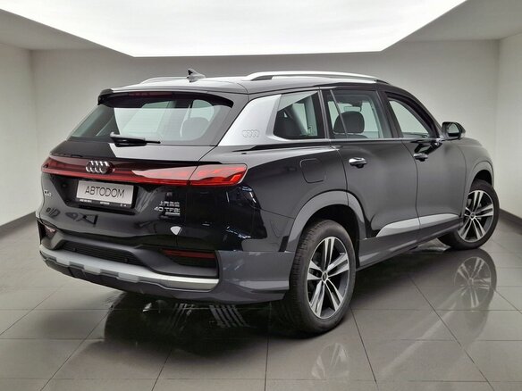 2026 Audi Q6 40 TFSI, чёрный - вид 2