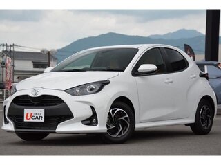 2022 Toyota Yaris IV, белый, 950000 рублей, вид 1