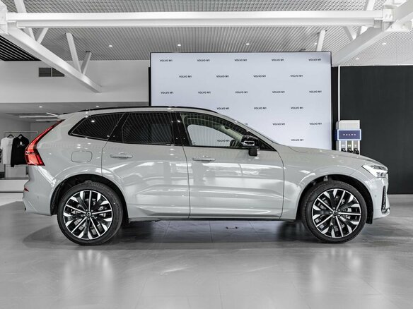 2026 Volvo XC60 II Рестайлинг 2, серый - вид 5