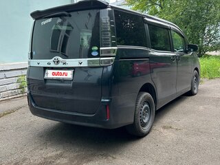 2018 Toyota Voxy III (R80) Рестайлинг, синий, 2600000 рублей, вид 3