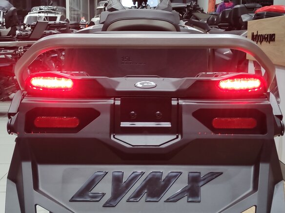 2026 BRP Lynx Brutal RE 900, чёрный, 3240000 рублей - вид 12