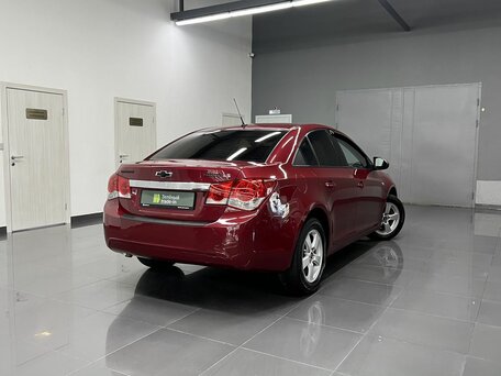 2011 Chevrolet Cruze I, красный, 830000 рублей, вид 2