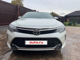 2017 Toyota Camry VII (XV50) Рестайлинг 2, белый, 1920000 рублей, вид 2