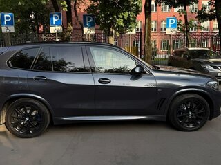 2019 BMW X5 40i IV (G05/G18), серый, 5800000 рублей, вид 4
