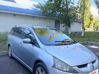 2008 Mitsubishi Grandis I, серебристый, 600000 рублей, вид 3
