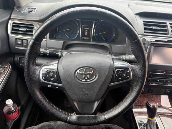 2016 Toyota Camry VII (XV50) Рестайлинг, белый, 2285000 рублей - вид 13