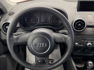 2013 Audi A1 I (8X), оранжевый, 899999 рублей, вид 4