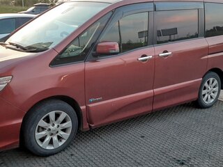 2013 Nissan Serena IV (C26), оранжевый, 1330000 рублей, вид 3