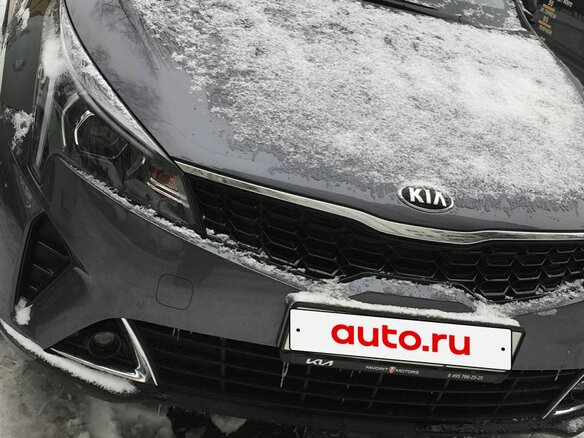 2021 Kia Rio IV Рестайлинг, серый, 1650000 рублей - вид 5