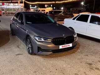 2020 BMW 5 серии 530e VII (G30/G31/G38) Рестайлинг, серый, 4750000 рублей, вид 3